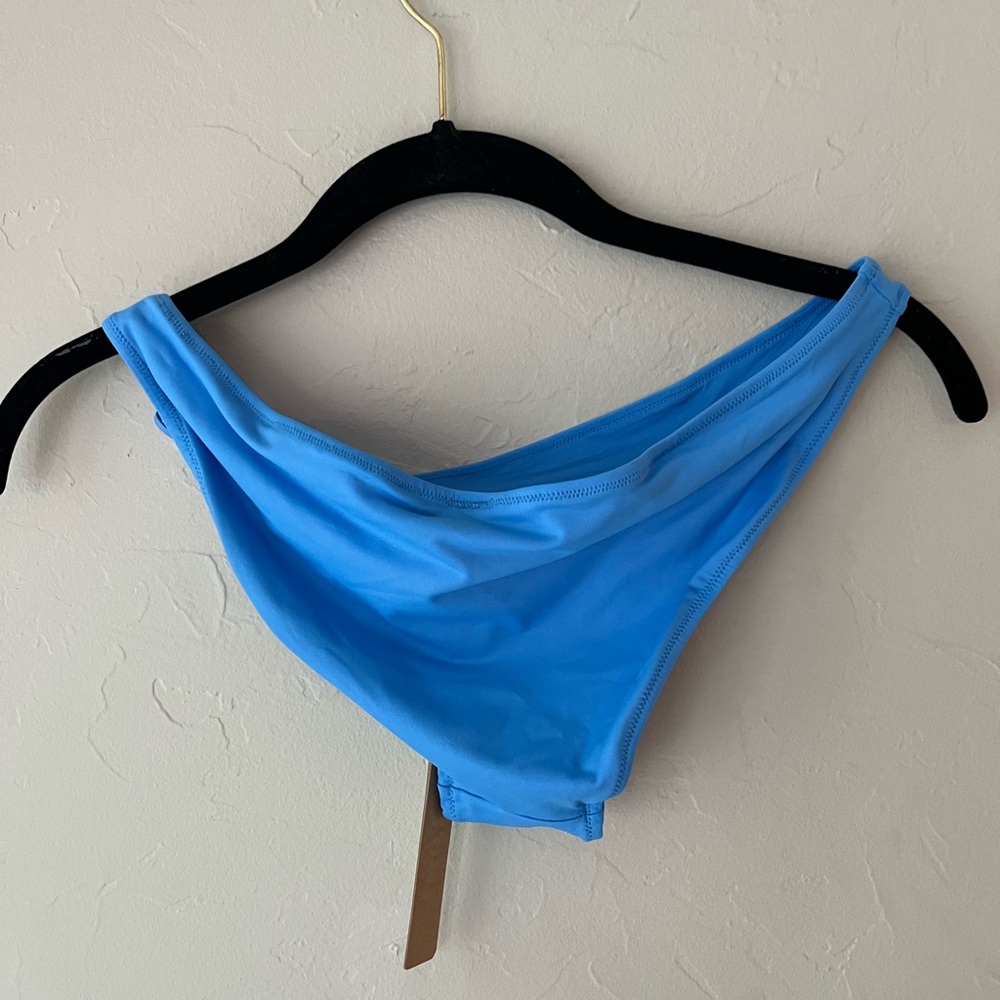 SKIMS SWIM LOGO HARDWARE BIKINI BOTTOM IN TIDE S - Picture 4 of 7